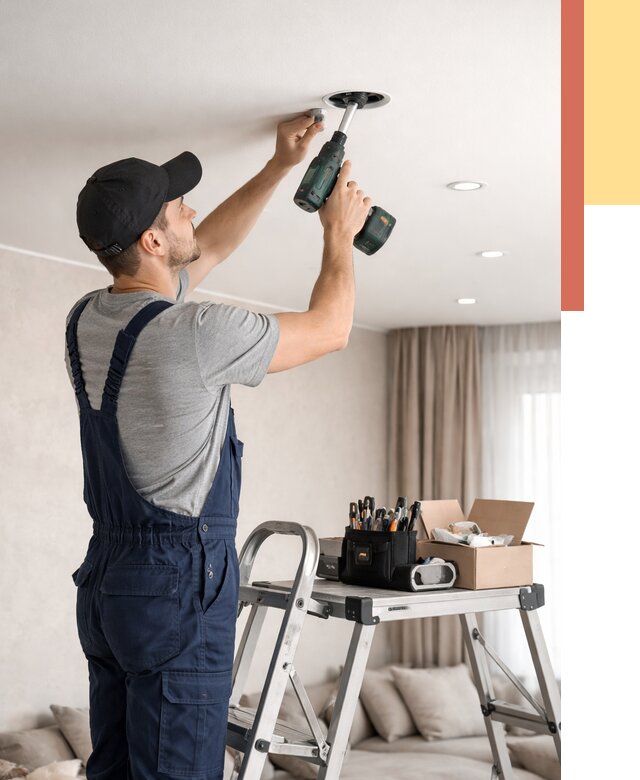 Установка и монтаж точечных светильников в натяжной потолок в Минусинске от 1829 руб. | ОТДЕЛОЧНИК-Мнс